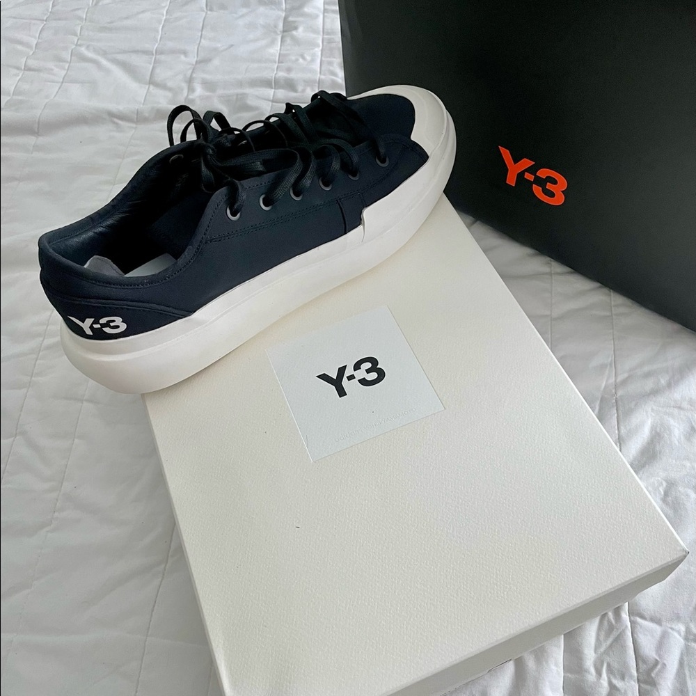 Y-3 adidas sneakers🖤